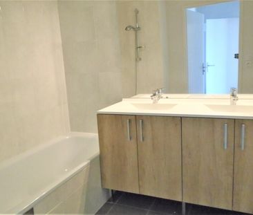 Location Appartement 3 pièces 57m² ROYAN 17200 - Photo 4