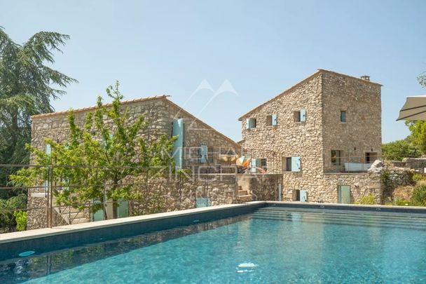 Murs - Bergerie rénovée au calme absolu avec vue sur le Luberon et grande piscine - Photo 1