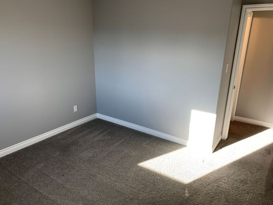 3 Bedroom Upper Unit in Evergreen - Photo 1