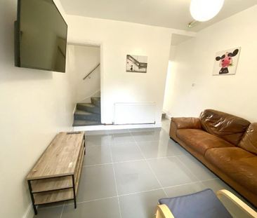4 bedroom house share to rent - Photo 5