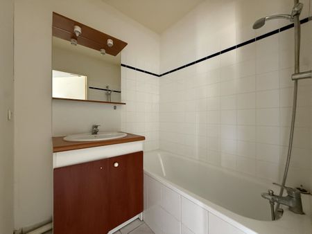 Location Appartement 2 pièces 40m² COGNAC 16100 - Photo 4