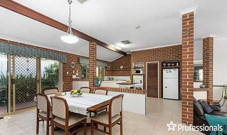 24 Bluegum Road, Thornlie WA 6108 - Photo 5