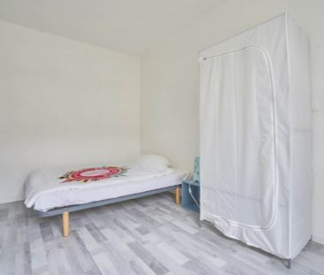Anatole France Roommate 5 Bedrooms at Ronchin - Photo 1