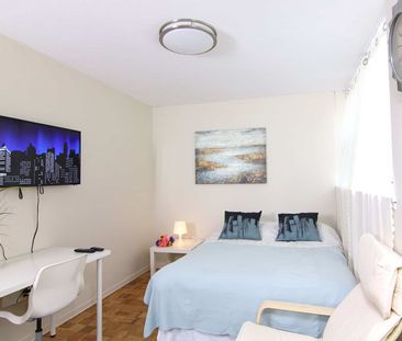 Deluxe Room - 565 Sherbourne - Photo 1