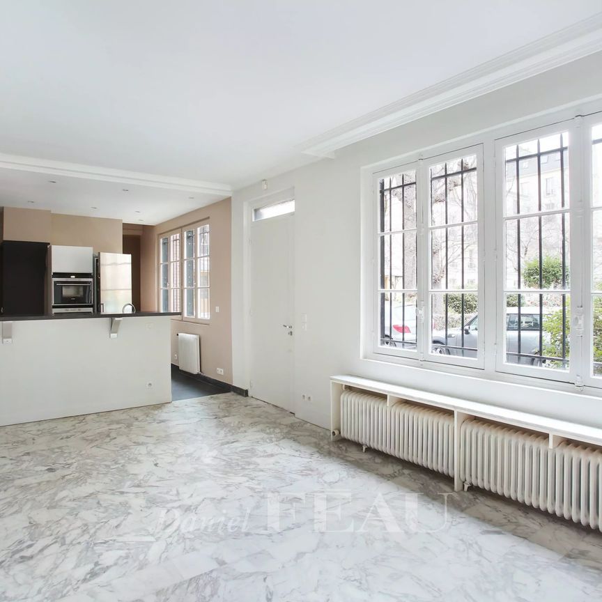 Location maison de ville, Paris 14ème (75014), 7 pièces, 136.64 m², ref 85465928 - Photo 1