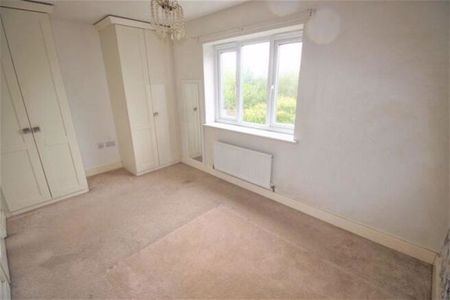 3 bed house to rent in - Photo 2