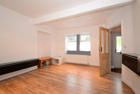 2 bedroom cottage to rent - Photo 2