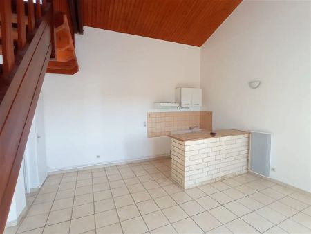 Appartement 3 pièces - 41.37m² à Saint maixent l ecole (79400) - Photo 2