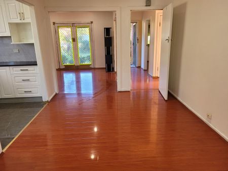 Family Home - Photo 4