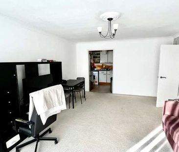 Grove Road, Sutton, SM1 - Photo 3