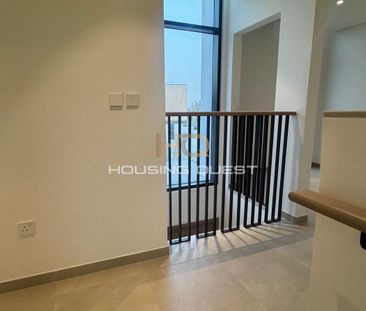 Mid-Unit|L-shape |Just Handed Over |Prime Location - Photo 2