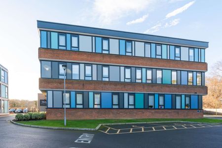 Thornhill Court, London Road, Headington, Oxford, OX3 - Photo 3