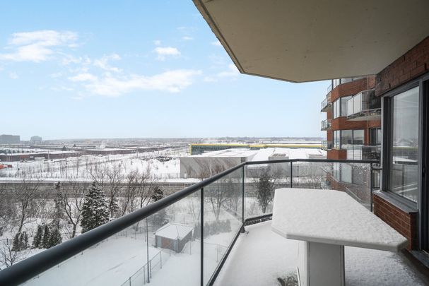 Condo for rent, Montréal (Saint-Laurent) - Photo 1