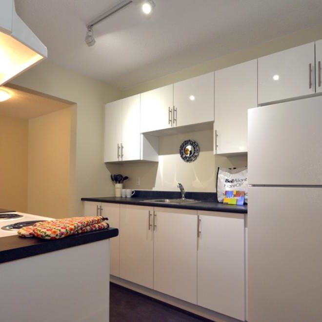 5 & 35 Harlington Crescent - Photo 1