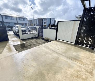 2 Bedrooms on Cessna Cres - Photo 4
