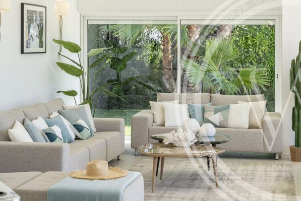 Tout savoir sur cette maison dans le quartier Le Riou, à Cannes - Photo 1