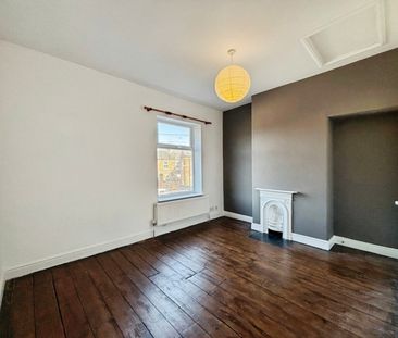 2 bedroom House To Let - Photo 2