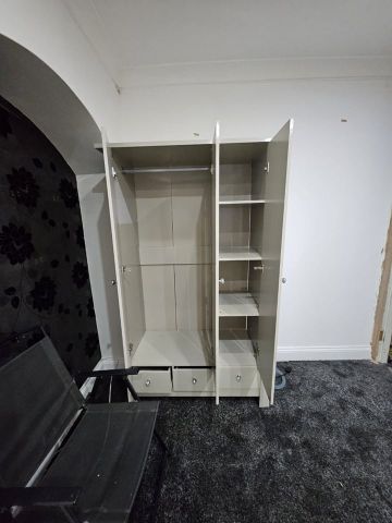 2 Bed Terraced House, Huxley Drive, RM6 - Photo 5