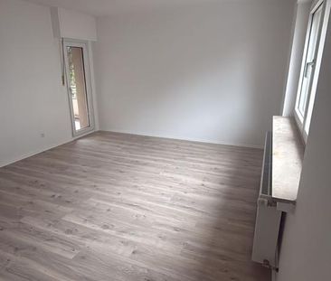 Frisch renovierte 3-Zimmer-Wohnung mit Balkon - Foto 1