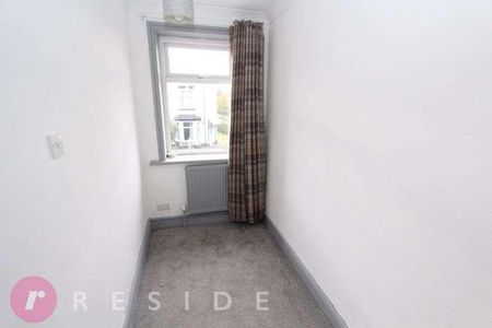 Smithy Bridge, Hollingworth Lake, Littleborough, OL15 - Photo 4