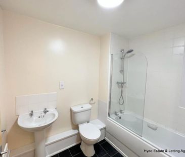 Richmond House, St. Andrews Square, Stoke-On-Trent, ST4 7GE, ST4 7GE - Photo 4