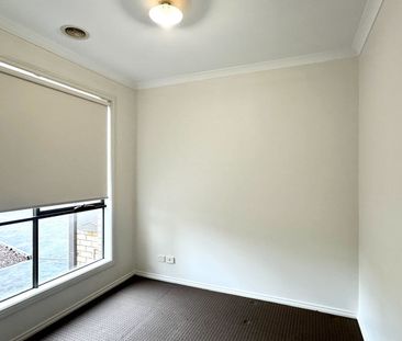 3 Bedroom home in Cowes - Photo 3