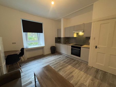 2 bedroom flat to rent - Photo 4