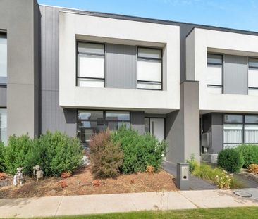 Modern Comfort and Family-Friendly Living in the Heart of Fraser Rise - Photo 4