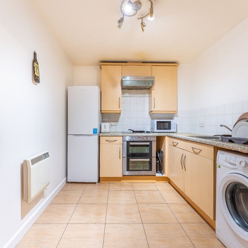 Room in a Shared Flat, Windmill House, E14 - Photo 1