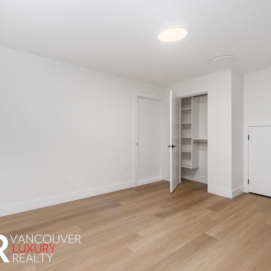 Duplex in Vancouver East Side, BC - Photo 1