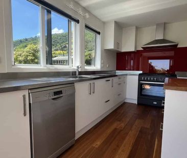 Three Bedrooms, Waikanae - Photo 1
