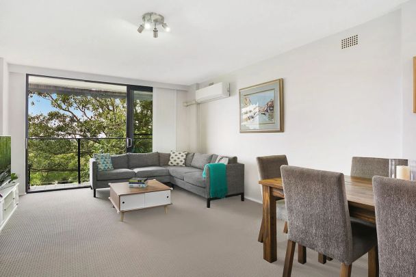 Spacious Apartment in a Quiet and Central Location - Photo 1