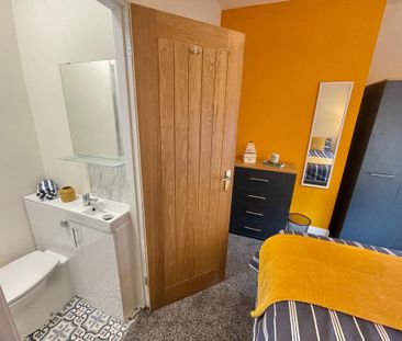 1 bedroom in a house share to rent - Photo 1