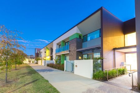 Location Is The Key For This Ground Floor 1 Bedroom Home - Photo 4