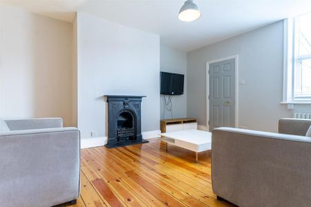 5 bedroom maisonette to rent - Photo 2