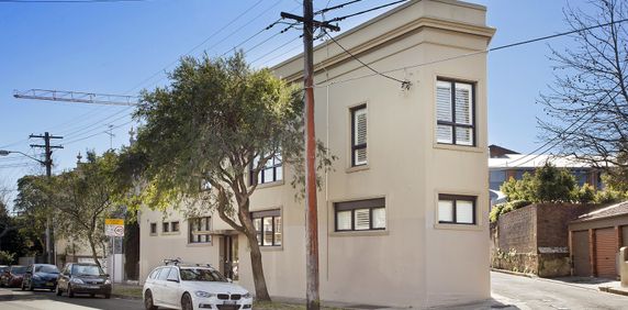 Cosy and Modern One Bedroom Apartment - Unfurnished - Photo 2