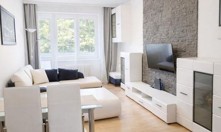 3-izbový byt s balkónom a garážou, Ružinov – Ostredky - Photo 2