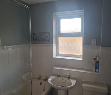 2 bedroom House To Let - Photo 1