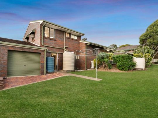 “Split Level 4 bedroom home with plenty of space for the family!” - Photo 1