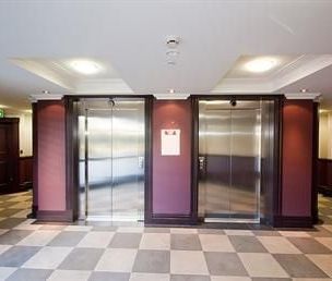 Ready-to-move-in Fully Furnished unit & 2 Carparks - Photo 3