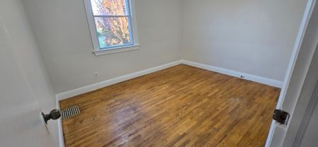 For Lease - 565 Fitch Street, Welland, Ontario - Photo 4