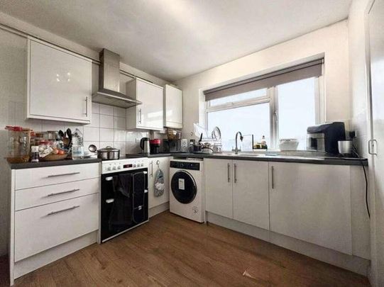 The Parade, Frimley, Camberley, Surrey, GU16 - Photo 1