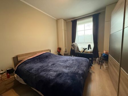 Ruime woning met 4 slaapkamers en een ruime tuin - Foto 4