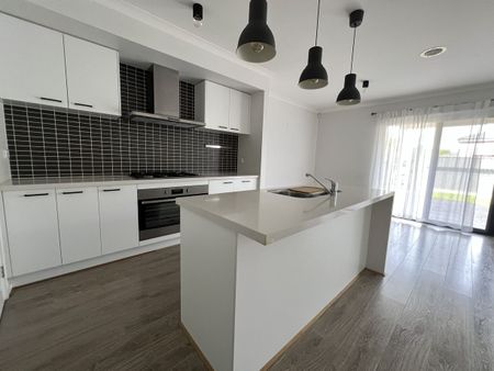 Modern, Low-Maintenance Home in a Prime Family Location! - Photo 5