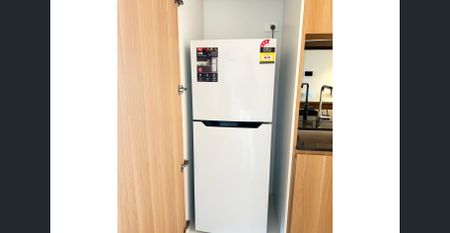 Fully Furnished / Premium 1 Bedroom plus study in 88 Church St West Village - Photo 4