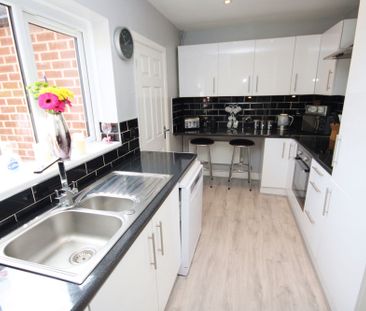 Windermere Avenue, Warrington - Photo 5