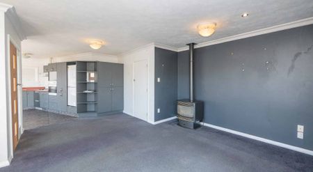 Sunny, Low-Maintenance Home and Ample Parking - Photo 4