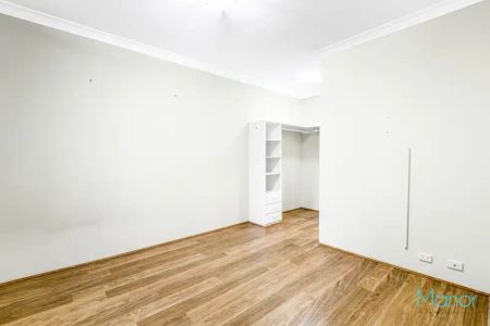 “Low maintenance apartment in convenient location” - Photo 4