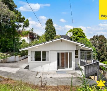 Upstairs Unit! Three Bedrooms and One & a Half Bathroom in New Wind... - Photo 2