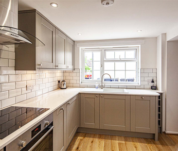 2 bedroom cottage to rent - Photo 2